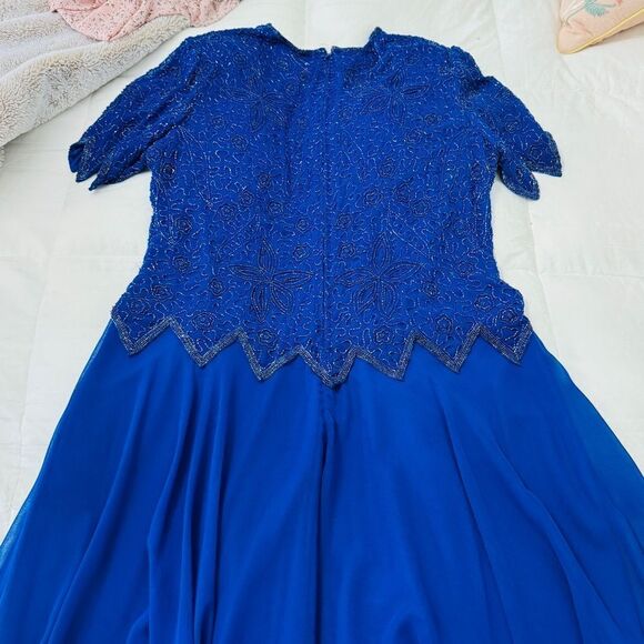 BRILLIANTE by J.A. Vintage Short sleeve cobalt blue formal gown with beading- 1X - Picture 12 of 15